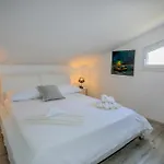Island Breeze M - Zf Hvar *