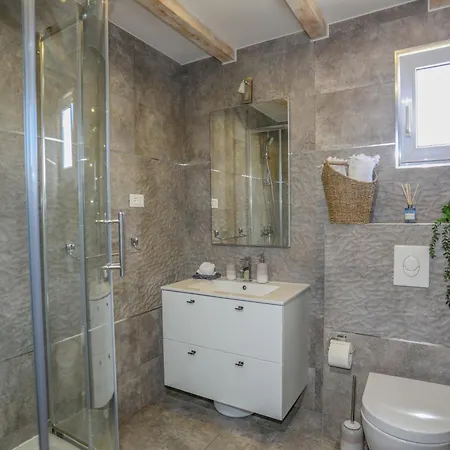 Island Breeze M - Zf Hvar 흐바르