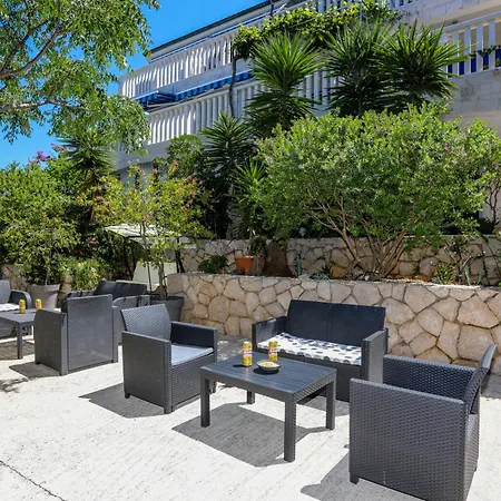 Island Breeze M - Zf Hvar *