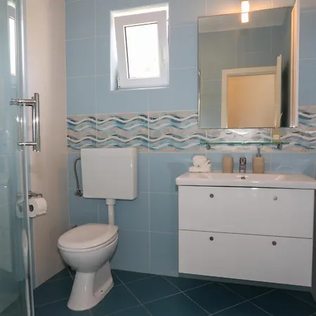 Island Breeze M - Zf Hvar *