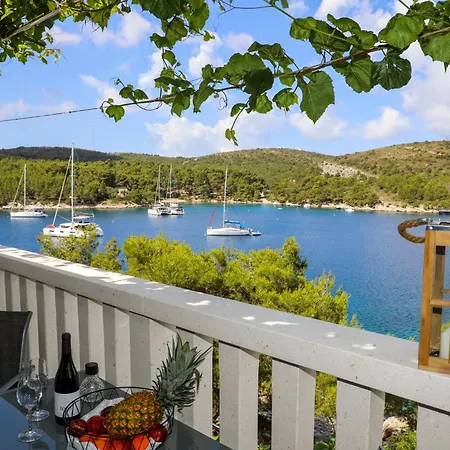 Island Breeze M - Zf Hvar Hvar Town