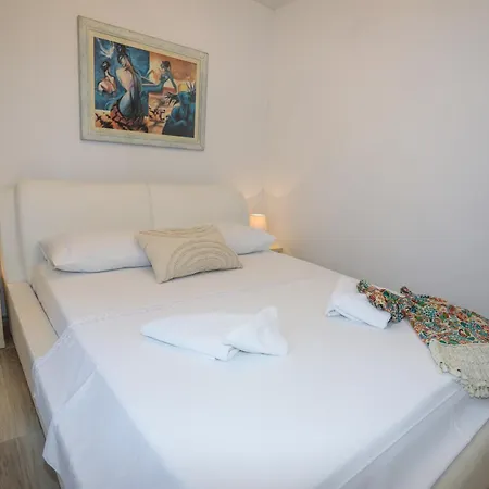Island Breeze M Apartmán