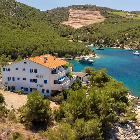 Island Breeze M - Zf Hvar Hvar Town